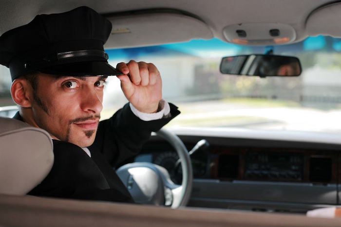bouc-homme-tres-fin-style-année-90-ali-g comment tailler une barbe fin style années 90 bouc autour de la bouche
