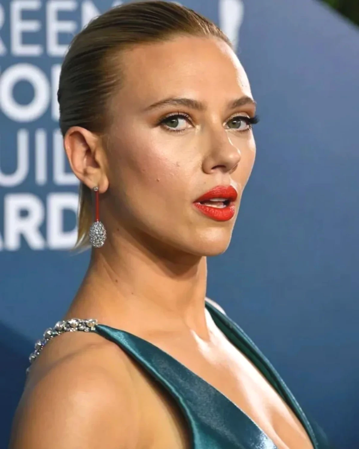 coupe courte pour visage allonge femme blonde scarlett johansson