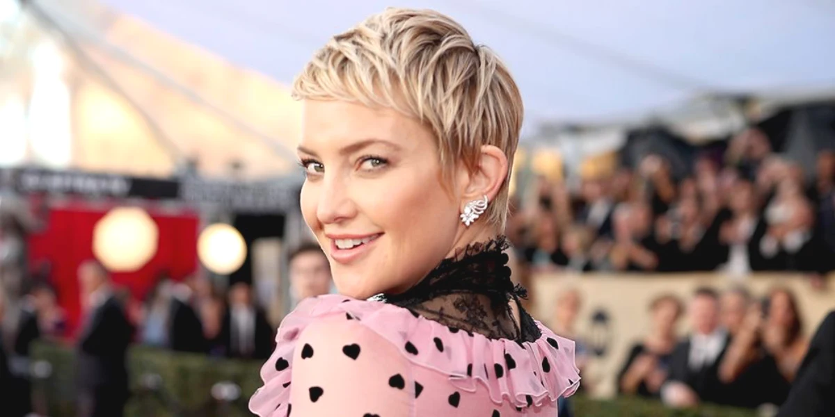 kate hudson coiffures courtes pour cheveux epais