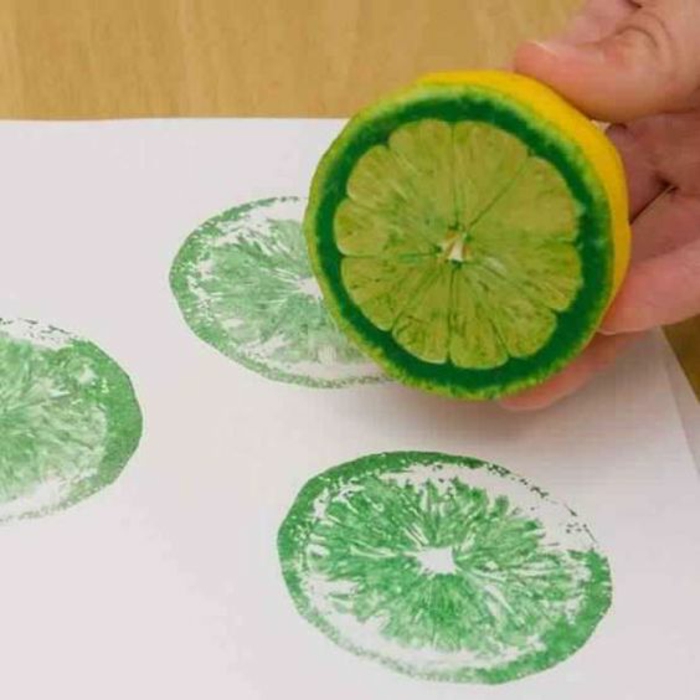 Estampe de fruits activité créative emballer des cadeaux en papier personnalisé