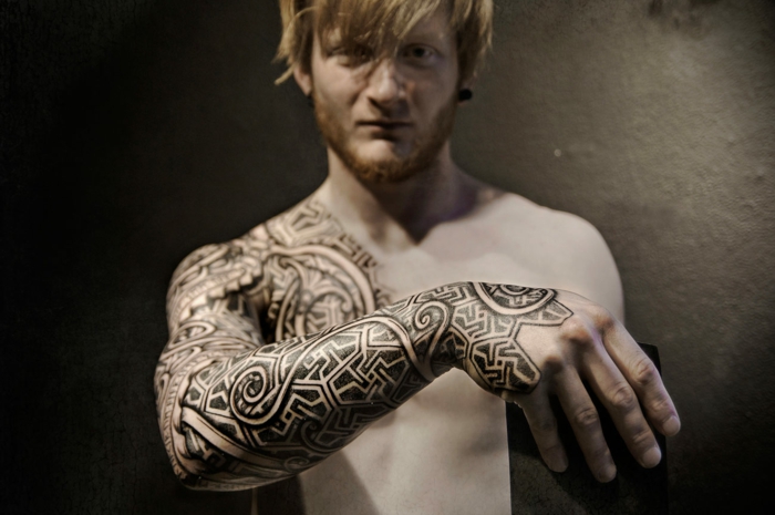 Joli tatou viking tatouage idée quel tatouage choisir manchette nordique viking tatouage