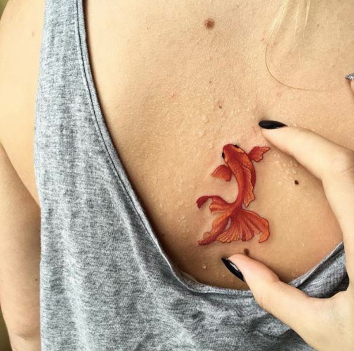 Les plus beaux tatouages du monde coloré tatouage sexy sur le dos Ryukin