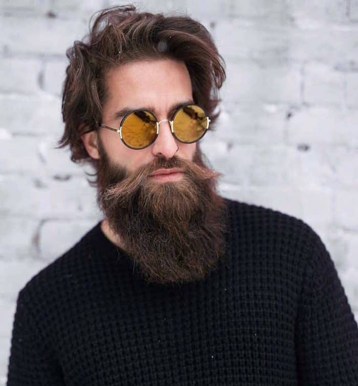 dégradé barbe hipster longue et moustache homme 