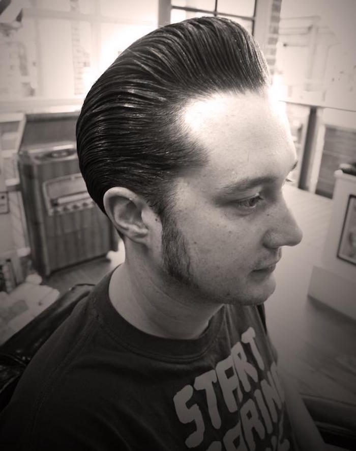 coupe de cheveux pour homme hipster style banane rock année 50