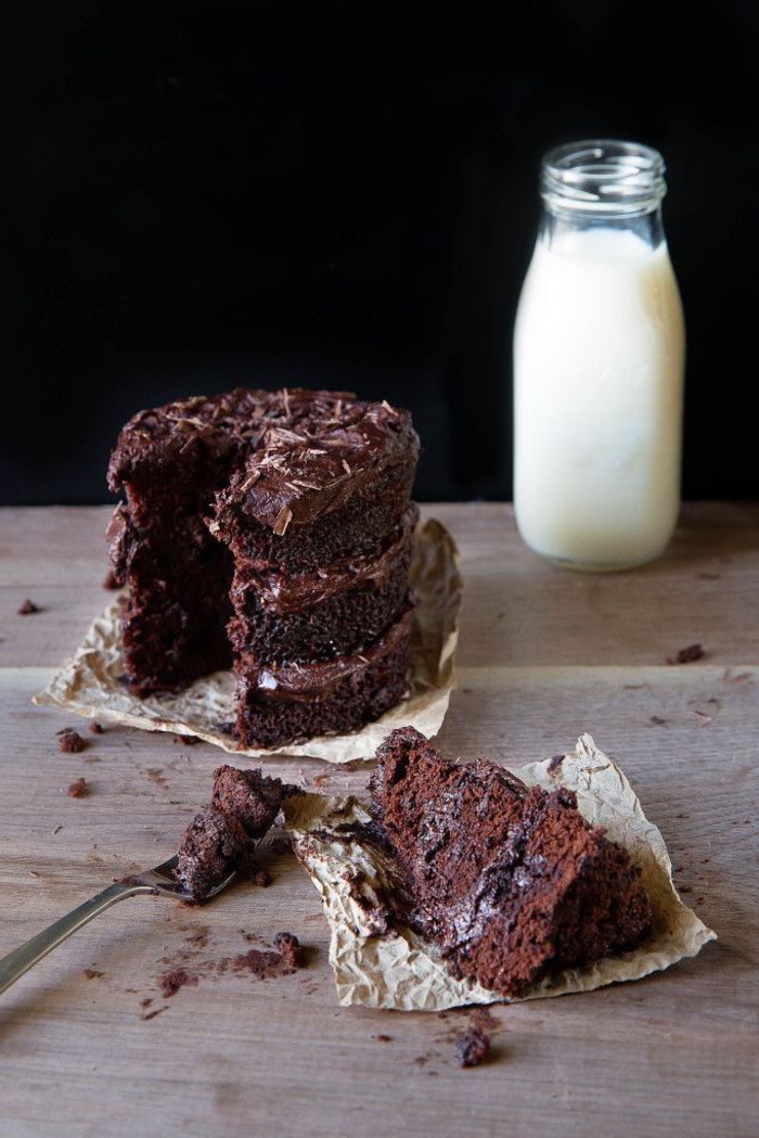 recette cake au chocolat pour deux idéale pour votre menu de saint-valentin, mini-gâteau au chocolat riche 