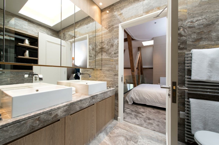 salle de bain pierre naturelle, vasques à lignes droites, range-serviettes mural, grand miroir
