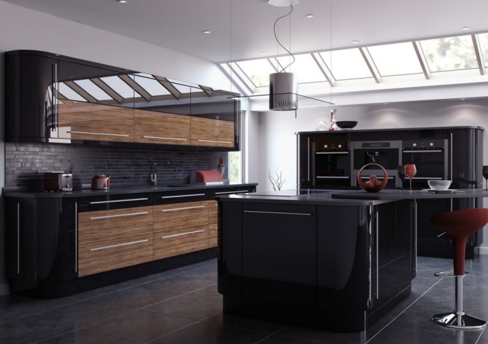 modèle de fenêtre de plafond blanc, crédence de cuisine à design briques noires avec comptoir noir matte, cuisine aménagée