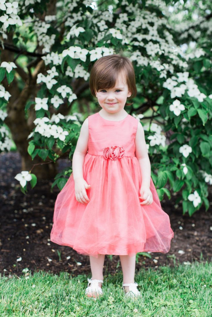 Une robe de fete fille robe demoiselle d honneur fille idée tenue stylée robe rose