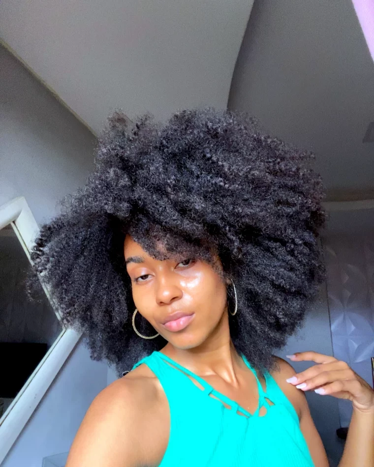 coupe carré afro femme