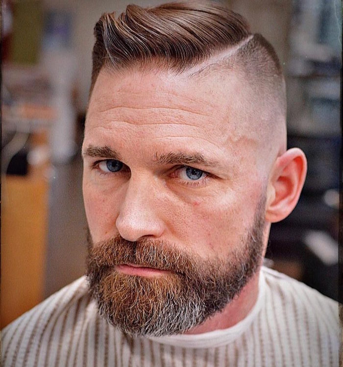 coiffure homme avec barbe sur le coté coté rasés style hipster tendance retro