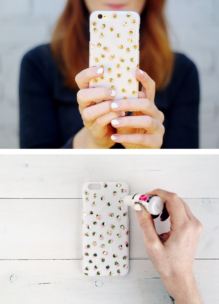 décoration simple et facile avec vernis à ongles rose et strass dorés pour transformer une coque telephone personnalisée blanche