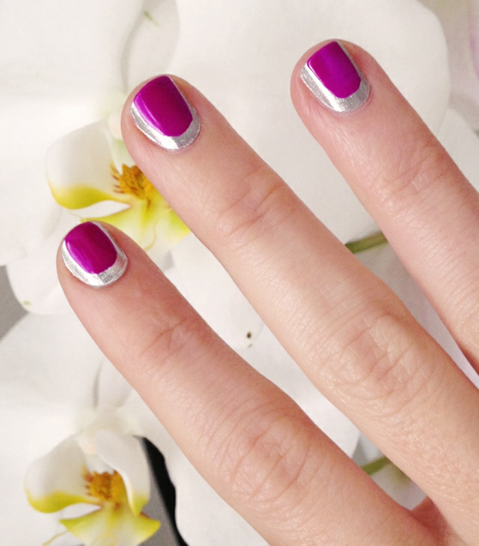 Image de vernis semi permanent mat modele nail art tendance violet et argent