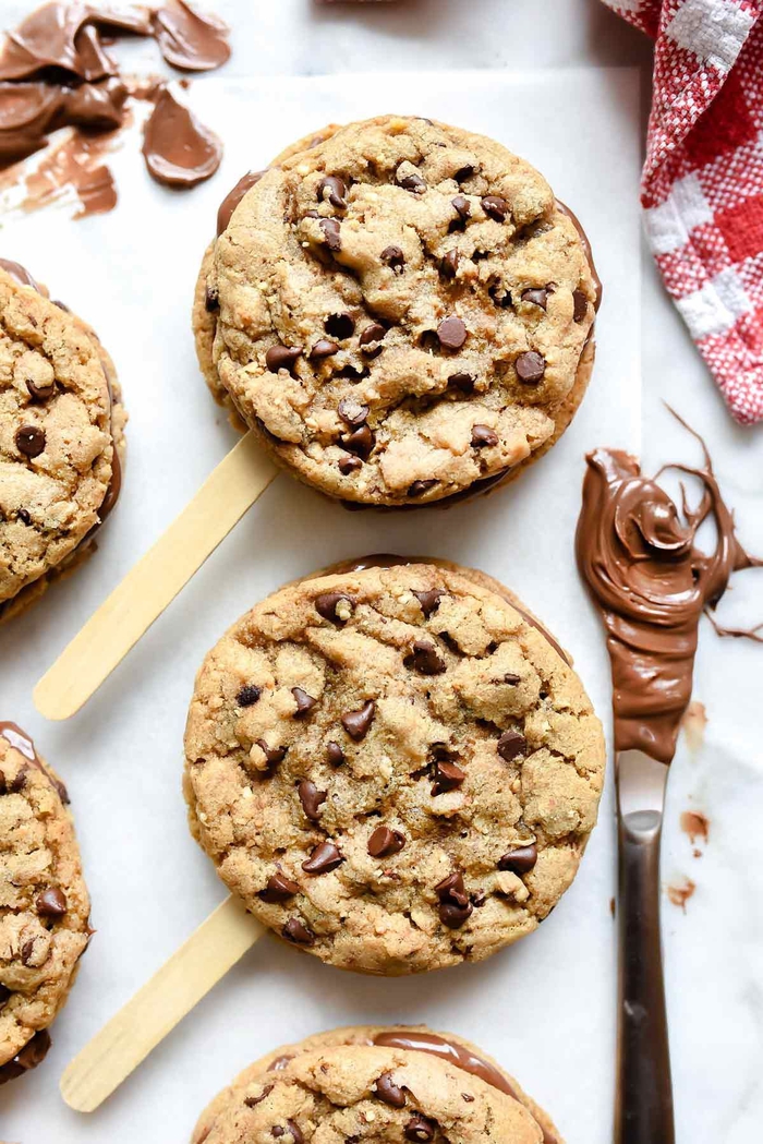 recette cookies nutella aux pépites de chocolat façon sucettes de cookies pour un apéro orignal