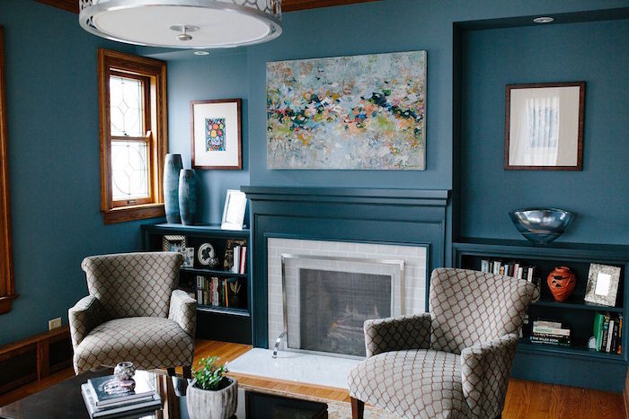 idée de salon bleu paon, peinture mur bleu pétrole pour salon, décorer son intérieur en bleu canard