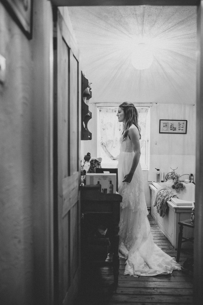La robe de mariée simple tendance 2018 mariage tendance moderne robe photographie noir et blanc