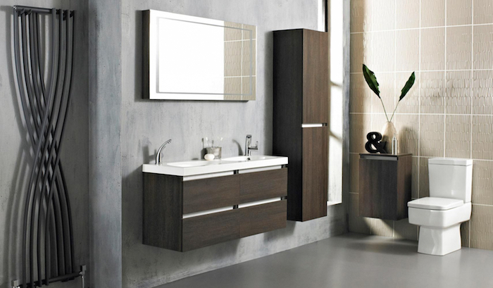 quelle couleur avec le gris pour les murs de salle de bain imitation béton et carrelage beige