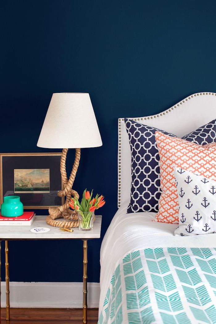 Comment associer le bleu foncé chambre à coucher quelle couleur choisir pour la chambre à coucher moderne style marine