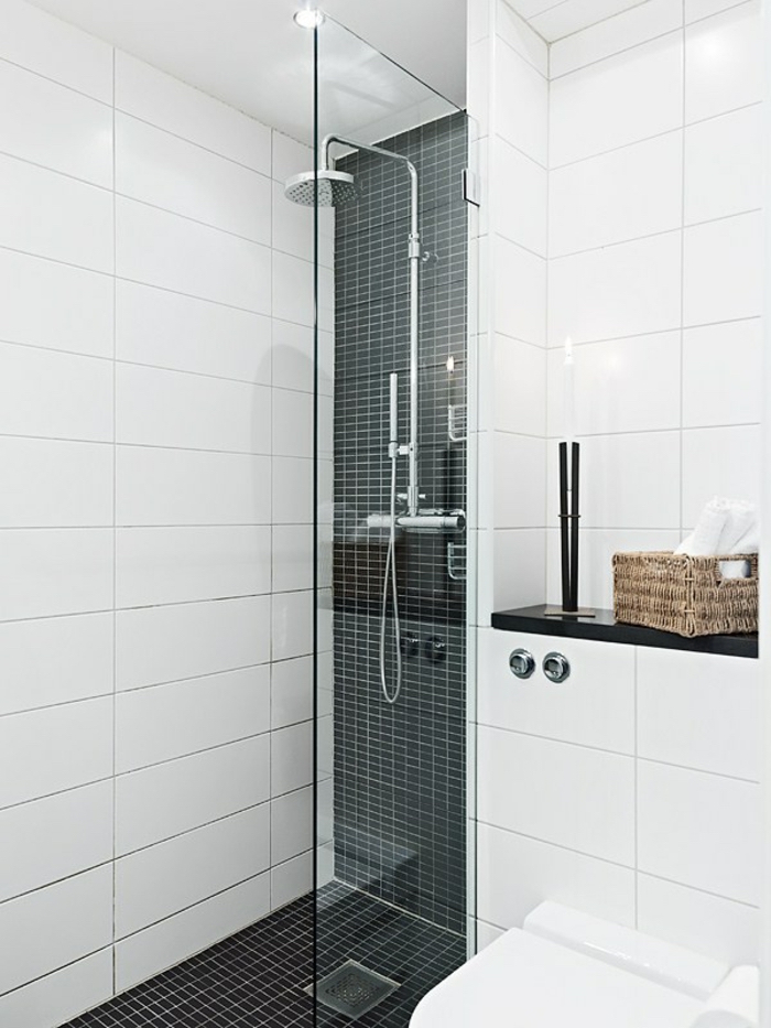 Salle De Bain Italienne Petite Surface Les Deux Pieds Sur Terre
