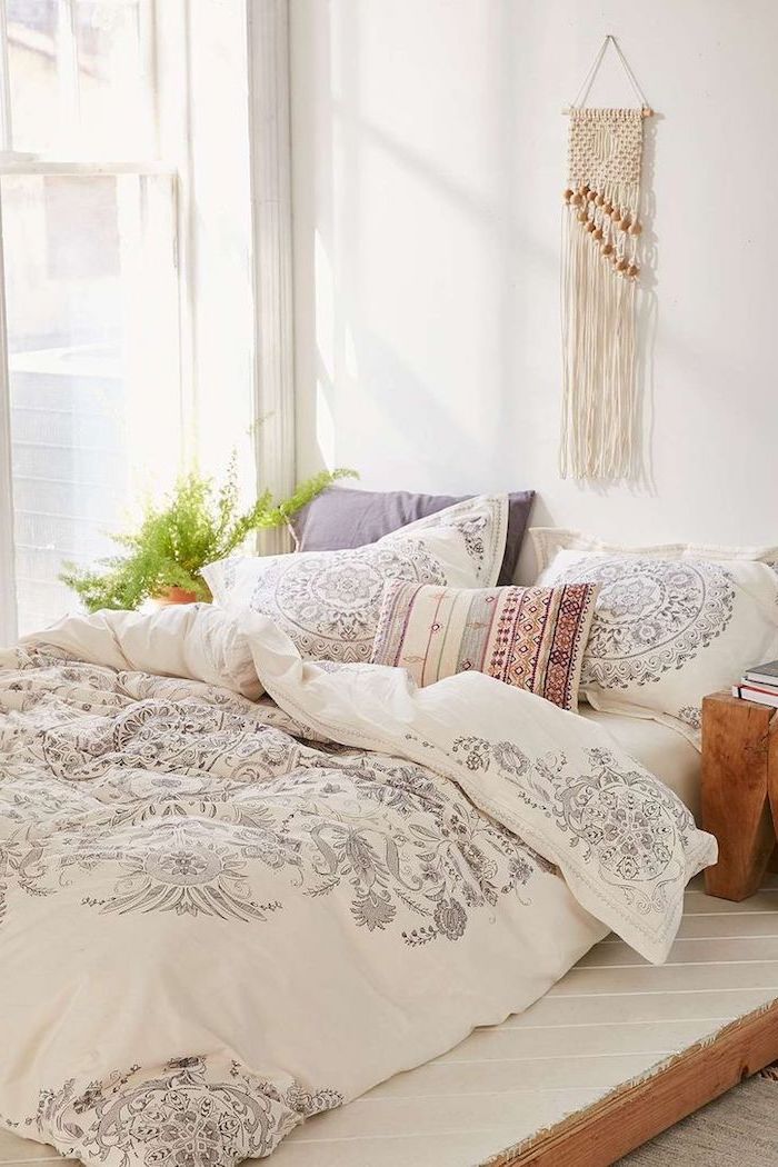 Decoration chambre à coucher adulte moderne déco simple idée parfait housse de couette belle en blanc