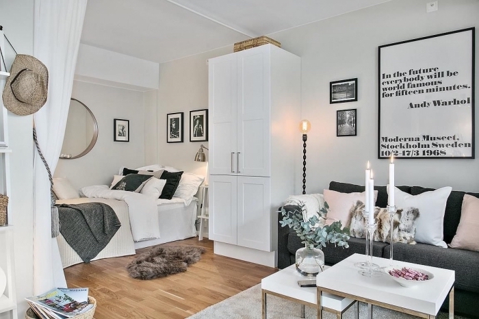 style bohème chic et scandinave avec meubles blanc et gris à finitions bois, modèles de meubles multifonctions pour espace limité