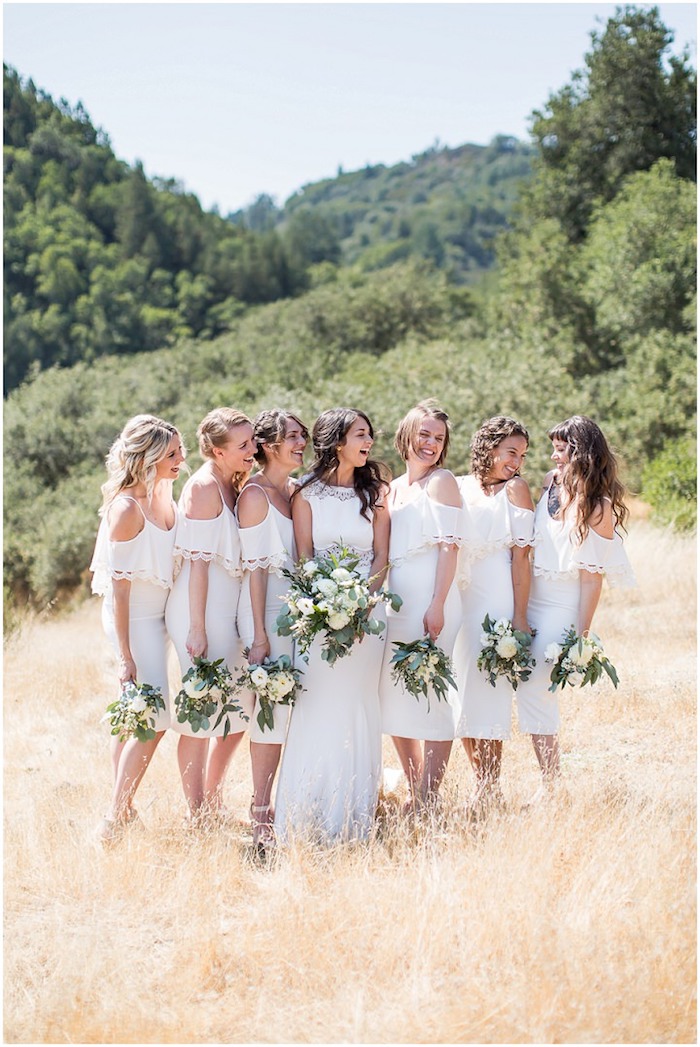 Robe de mariée courte 2018 robe mariee simple mariage originale chouette idée pour votre mariage photo demoiselles en blanche