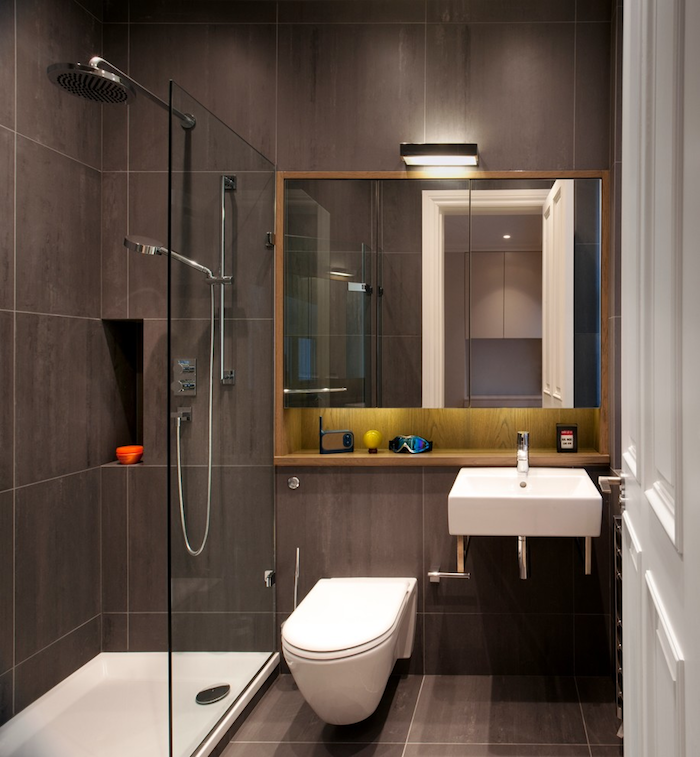 idée renovation salle de bain italienne petite surface avec mur en carrelage
