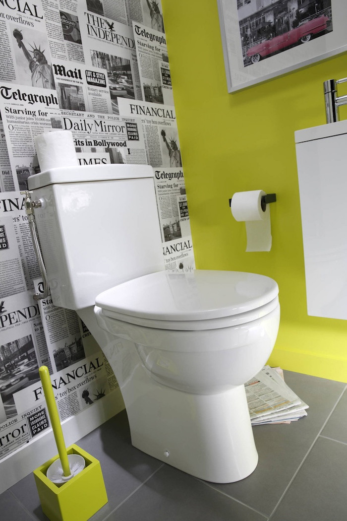 modele papier peint wc journaux pour deco toilette zen vert fluo
