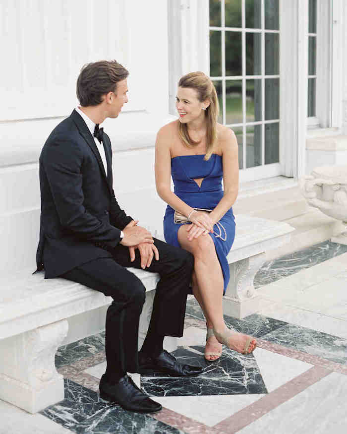 Quelle robe choisir à porter pour quel mariage thématique tenue habillée robe moulante bleu