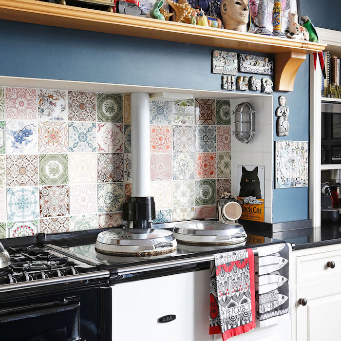 modele de carreaux de faience géométrique déco en couleurs pour crédence de cuisine