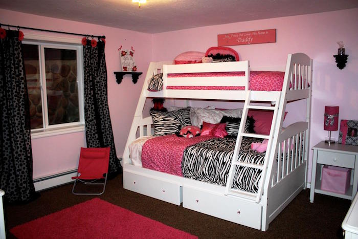 couleur de peinture pour chambre enfant fille avec lit superposé blanc et murs roses