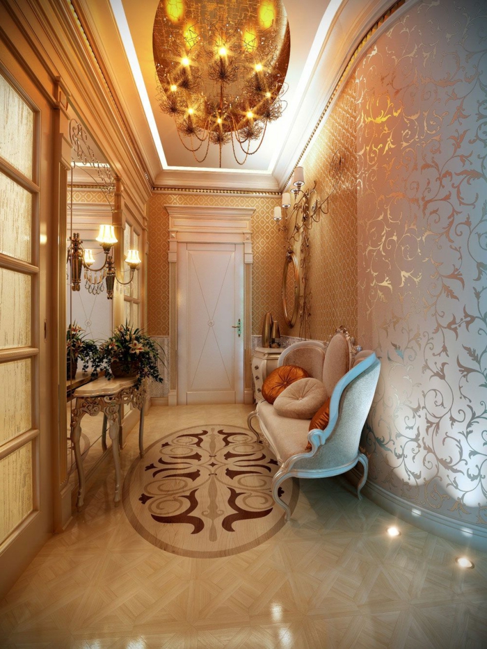 hall d'entrée avec meuble entrée couloir console baroque, sofa baroque en blanc, plafonnier chic glamoureux, papier peint avec motifs floraux