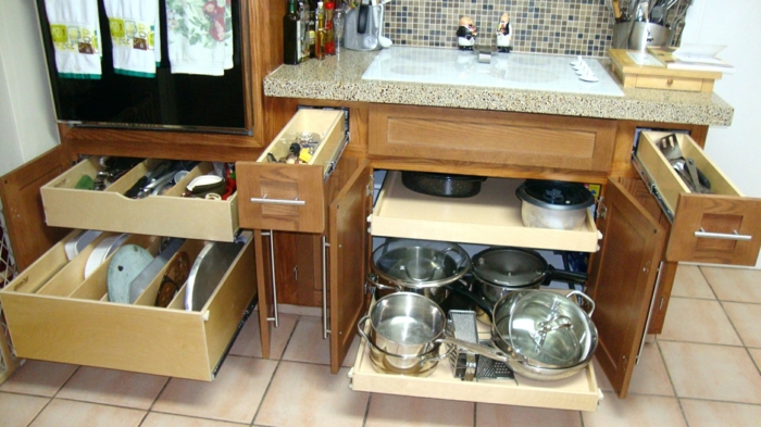 tiroir de rangement, rangement placard cuisine, meuble cuisine rangement, tiroirs profonds pour les casseroles et les grandes coupes et plats