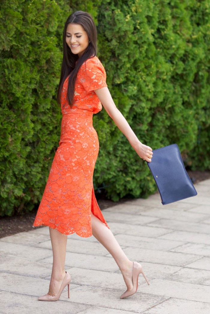 Orange robe dentelle choisir à porter une belle robe pour le mariage thématique tenue habillée orange chaussures beige
