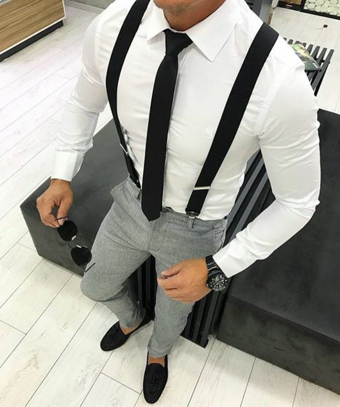 homme élégant, style vestimentaire homme chic, marque vetement homme tendance, chemise blanche, cravate noire, bretelles noires, pantalon gris, mocassins pointus noirs 