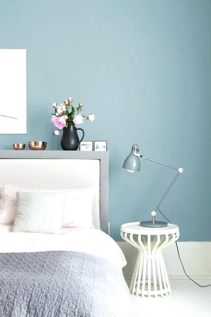 Couleur mur chambre couleur idéale pour chambre adulte idée déco chambre moderne bleu et gris 
