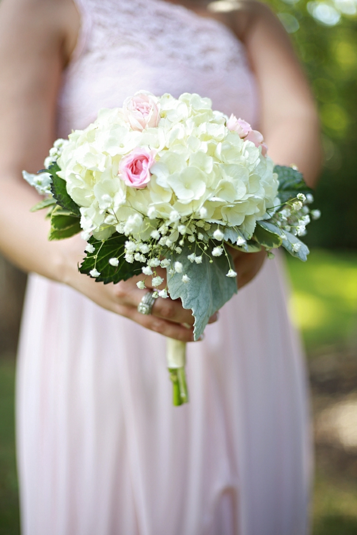 bouquet blanc design élégant, bouquet de couleur blanche, petit bouquet arrondi 