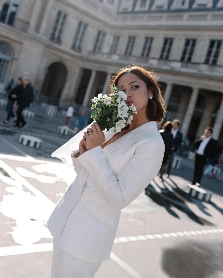 bouquet mariee bijoux boucles d oreilles tailleur femme mariage