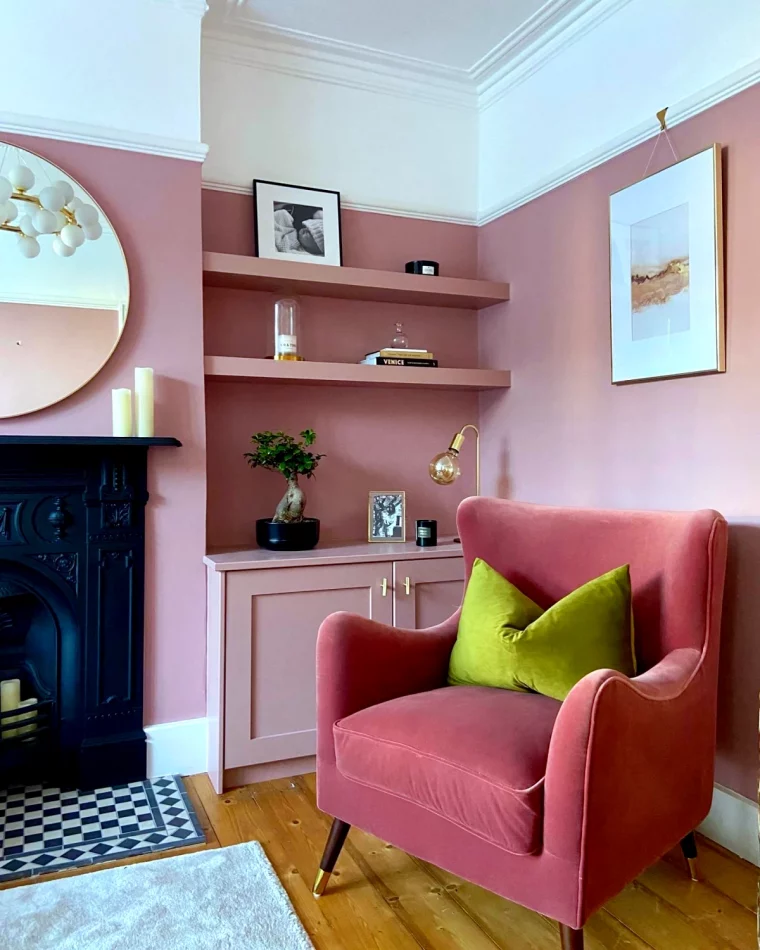chambre rose et blanc canape