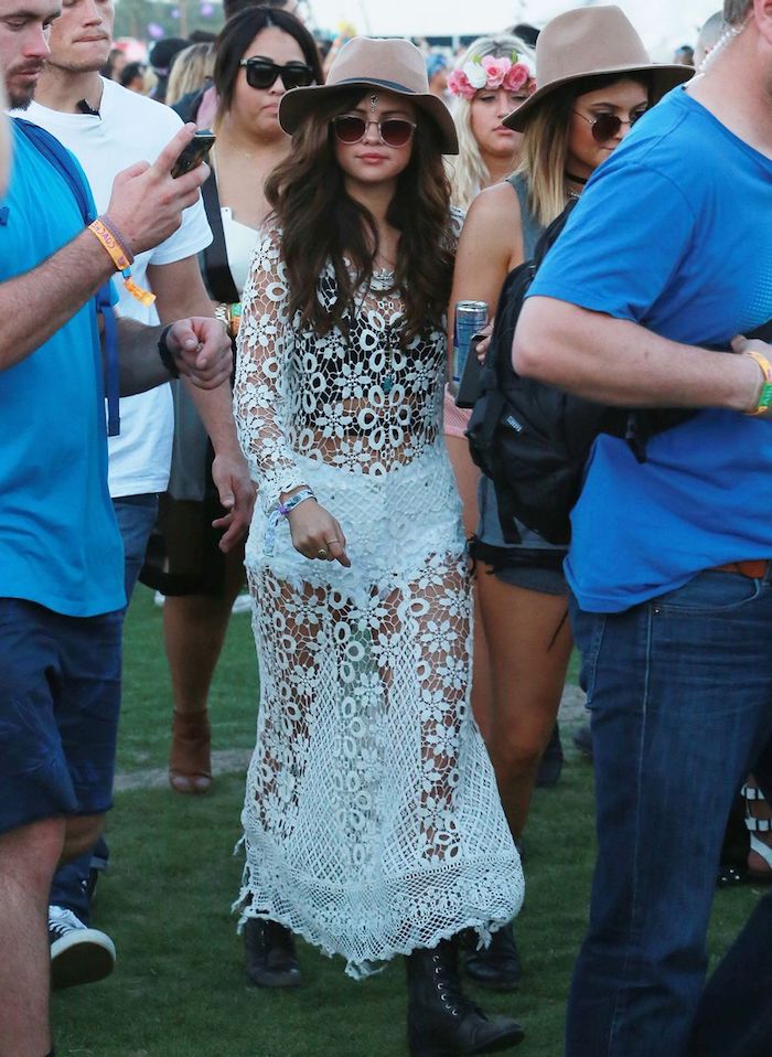 Cool idée de tenue coachella Selena Gomez robe longue été pas cher robe boheme longue moderne style boheme chic