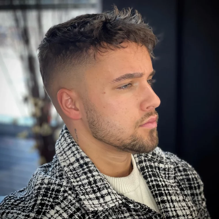 coiffure homme degrade taper fade cotes rases nuque