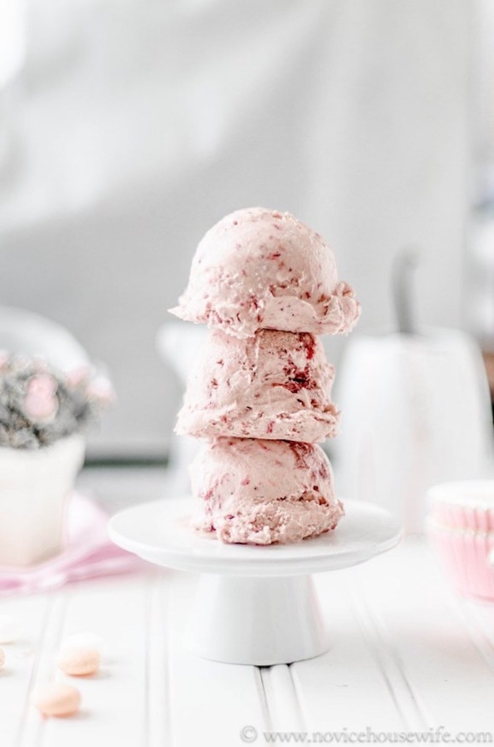 Merveilleuse recette de glace sans sorbetière glace au chocolat maison préparation facile et rapide glace de fraise