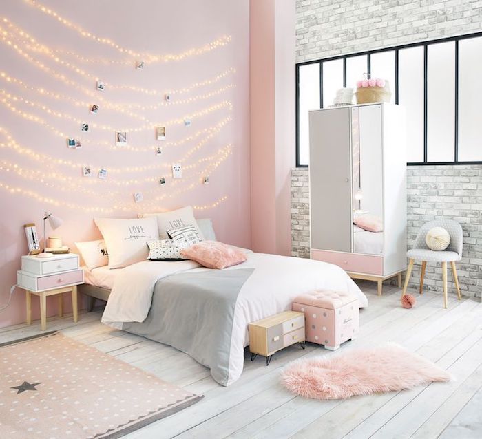 Deco chambre petite fille chambre rose poudré déco chambre rose gold idée décoration guirlande lumineuse