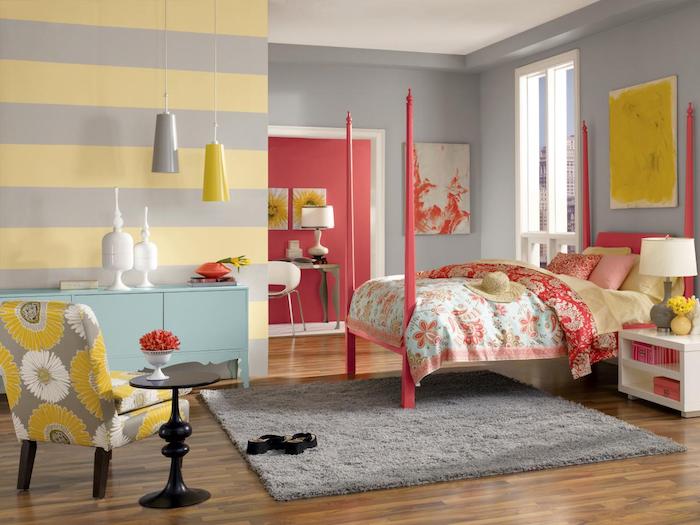 Tapisserie chambre adulte peinture mur chambre choisir les bonnes gammes de couleurs jaune et gris mur bicolore rayé 