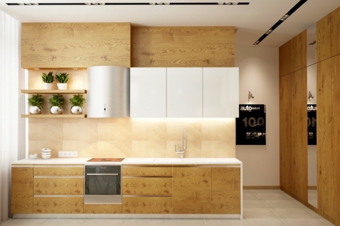 cuisine équipée aux murs beige et plafond blanc avec meubles haut et bas en bois clair, exemple rangement cuisine avec étagères en bois clair