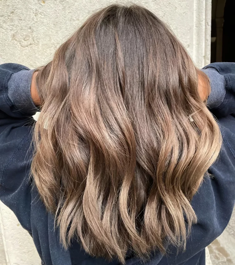 balayage couleur de cheveux marron glace