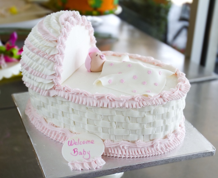 Belle decoration gateau shower bebe gateau naissance originale gâteau baby shower design bebe dans son lit