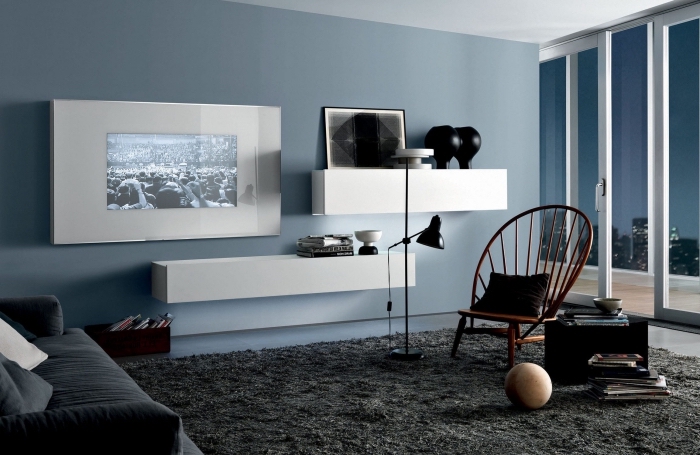 déco salon bleu, noir et blanc pour une ambiance minimaliste élégante et sophistiquée