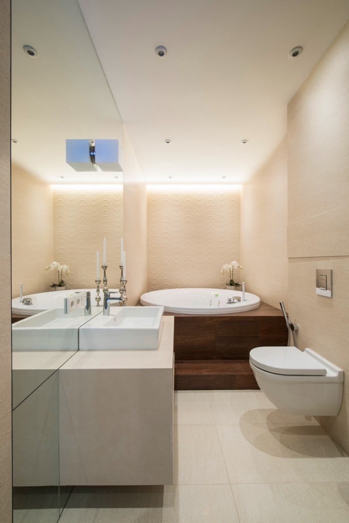 exemple meuble salle de bain en couleurs neutres avec baignoire et meuble sous vasques, modèle de cuvette suspendue wc