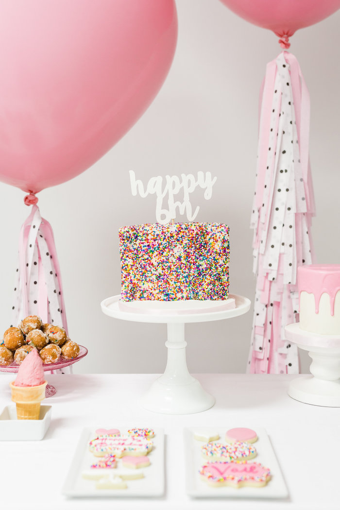 Diy anniversaire decoration de table pour anniversaire belle idée de déco diy roses ballons gateaux gourmandes 