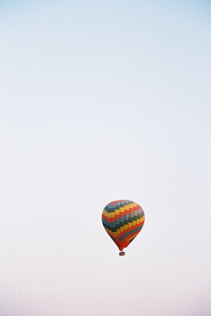 idée-activité-evjf-week-end-enterrement-de-vie-de-jeune-fille-pas-cher-vol-en-ballon Enterrement de vie de jeune fille original idée evjf tenue evjf chic et romantique vol en ballon magnifique vue